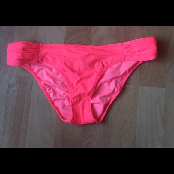 Victoria's Secret Other - 💓✨NWOT Victoria's Secret bikini bottoms✨💓